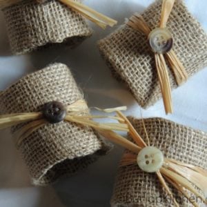 Burlap Napkin Rings DIY thanksgiving decoration