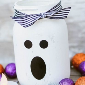 Mason Jar Ghost Lanterns craft for halloween