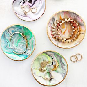 Marbled Clay Ring Dish DIY gift idea