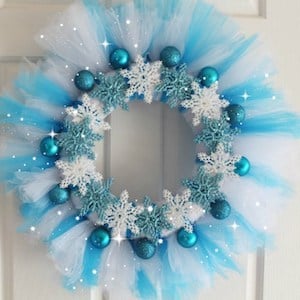 DIY Frozen Wreath