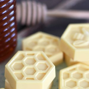 10-Minute DIY Milk & Honey Soap