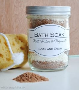 DIY Warm Cocoa Bath Soak for mom