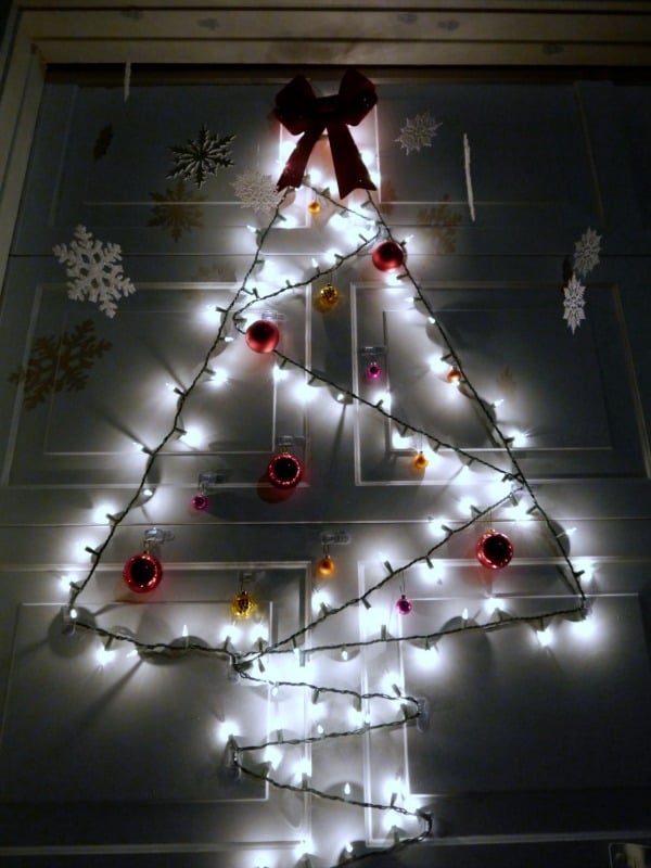 Best Christmas Decorations Outdoor Ideas / Best Outdoor Christmas Decorations Ideas - All About Christmas : Turn your excess ribbons and laces into a family of outdoor christmas trees that will add more character to your yard.