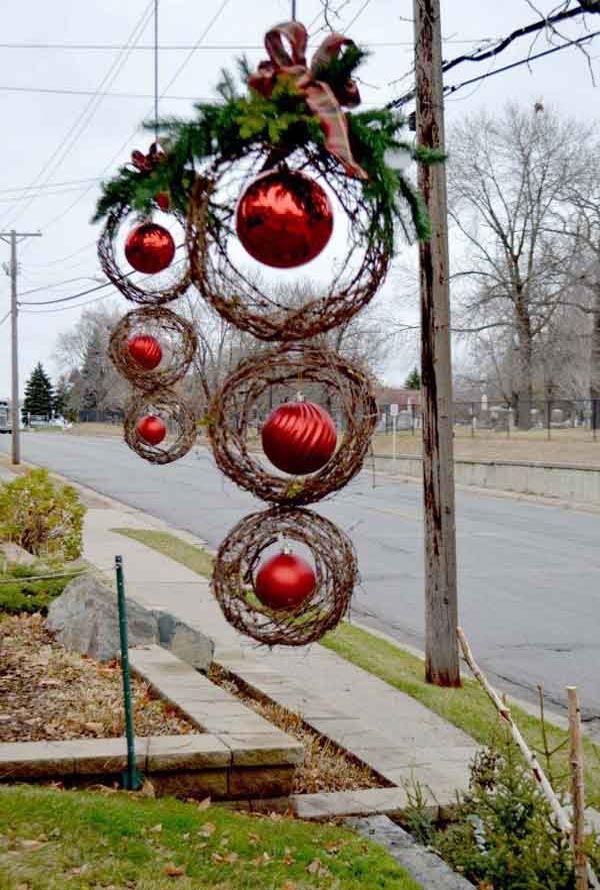 50 Cheap &amp; Easy DIY Outdoor Christmas Decorations 