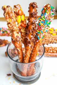 caramel-dipped-pretzels-6