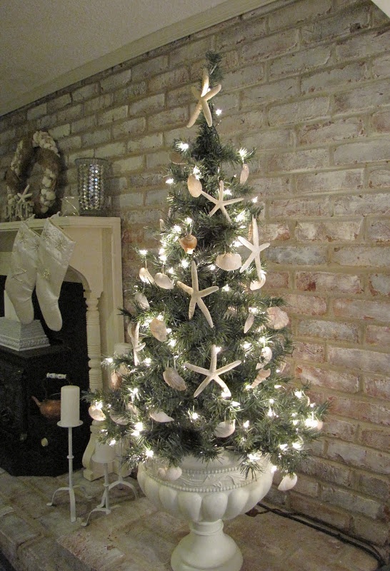 beach-christmas-decor-ideas-1