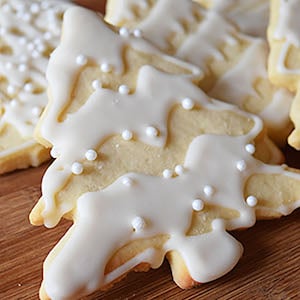 Easy and Delicious Christmas Tree Sugar Cookies
