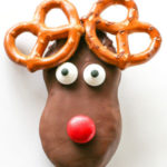 reindeer-cookie-pretzel