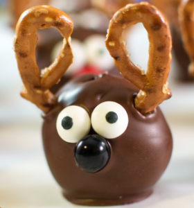 East Reindeer Oreo Balls Christmas Treats for Kids