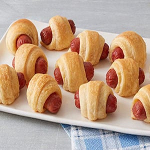 Best super bowl snacks with these mini crescent dogs.
