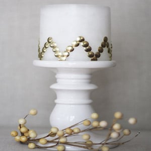 Thumbtack Patterned Candle apartment decor idea