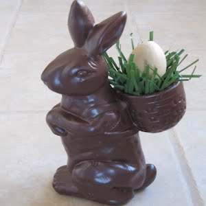 Fake Chocolate Easter Bunny Decor Idea