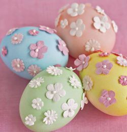 Elegant Easter Egg Decorating