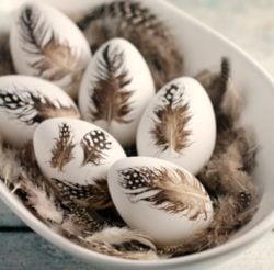 Feather easter egg decorating idea
