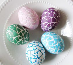 Mosaic easter egg decorating idea