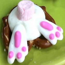 Easy easter Bunny Butt Pretzels treats