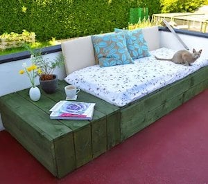 Pallet Daybed and side table