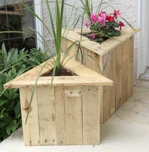 Triangle Pallet wood Planters project