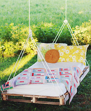 DIY backyard Pallet Swing Bed idea