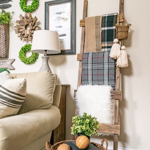 DIY Farmhouse Blanket Ladder