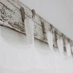 DIY Farmhouse Style Shower Curtain decor