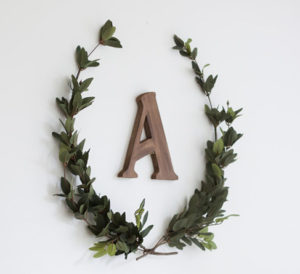 DIY Laurel Farmhouse Wreath