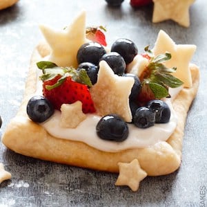 Star Struck Berry Marshmallow Pies