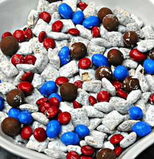 4th of July Muddy Buddy Snack Mix