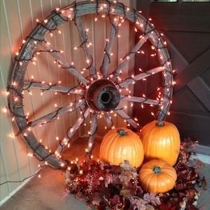 Fall Wagon Wheel Display