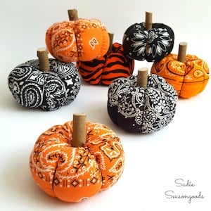 Halloween Bandana Pumpkins