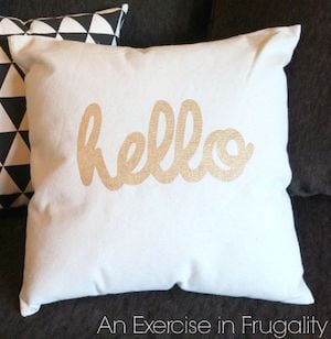$4 DIY No-Sew Throw Pillows apartment decorating idea
