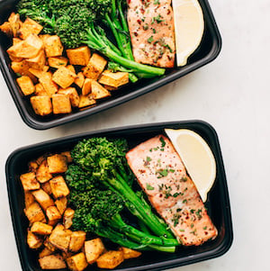 easy and healthy Salmon with Sweet Potatoes meal prep 