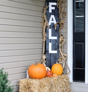 palet de madera con letras ortografía decoración de otoño para exteriores