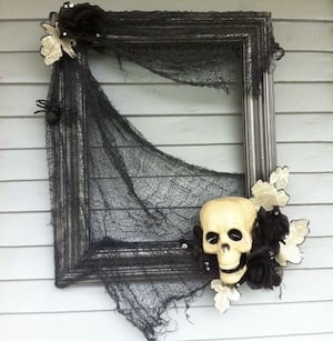 Creepy Picture Frame
