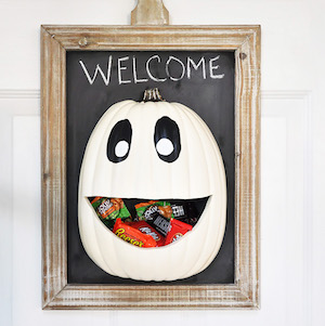 DIY Halloween Candy Door Hanger