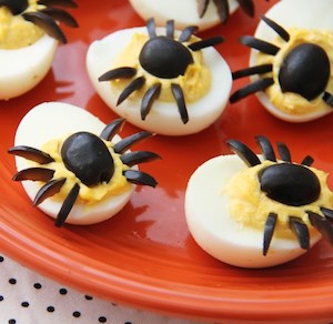 quick and easy Spider deviled Eggs