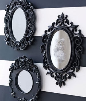 DIY Spooky Mirror Halloween Decoration