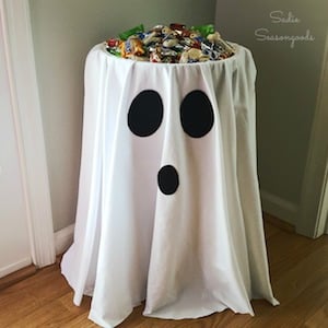 DIY Ghost Candy Stand