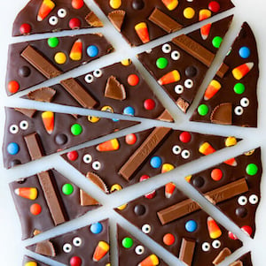 Halloween Candy Bark Treats 