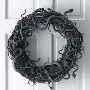 Wriggling Snake Wreath