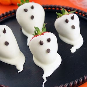 Strawberry Ghosts healthy halloween treat