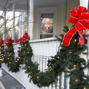 Simple Christmas Garland Bunting for the porch