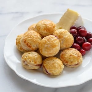 Thanksgiving Cranberry Brie Puff Pastry Bite Appetizers