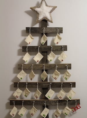 Calendario de adviento de pared de madera rústica para Navidad