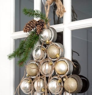 Mason Jar Lid Ornament Wreath 