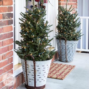 Festive and Frugal Christmas Porch 