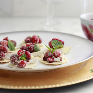 Sparkling Cranberry Brie Bites