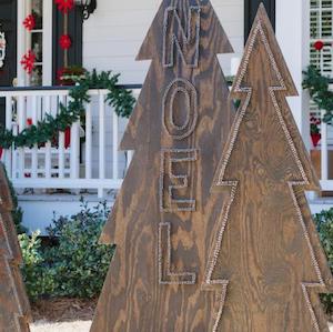 Árboles de Navidad rústicos de madera con cabeza de clavo