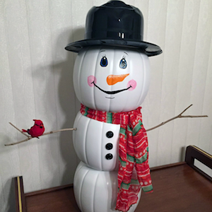 Plastic Pumpkin Snowman craft for adults