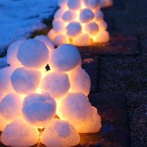 Snow Lanterns